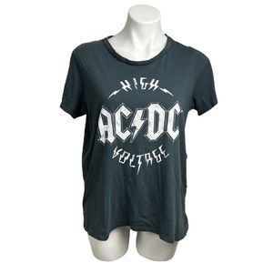 AC⚡️DC T-Shirt Size XL